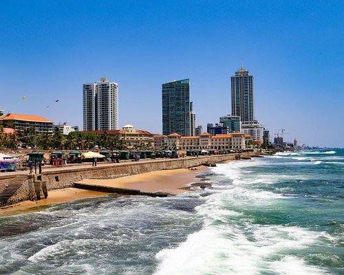 galle-face-beach-seen.jpg