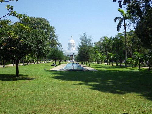 viharamahadevi-park.jpg